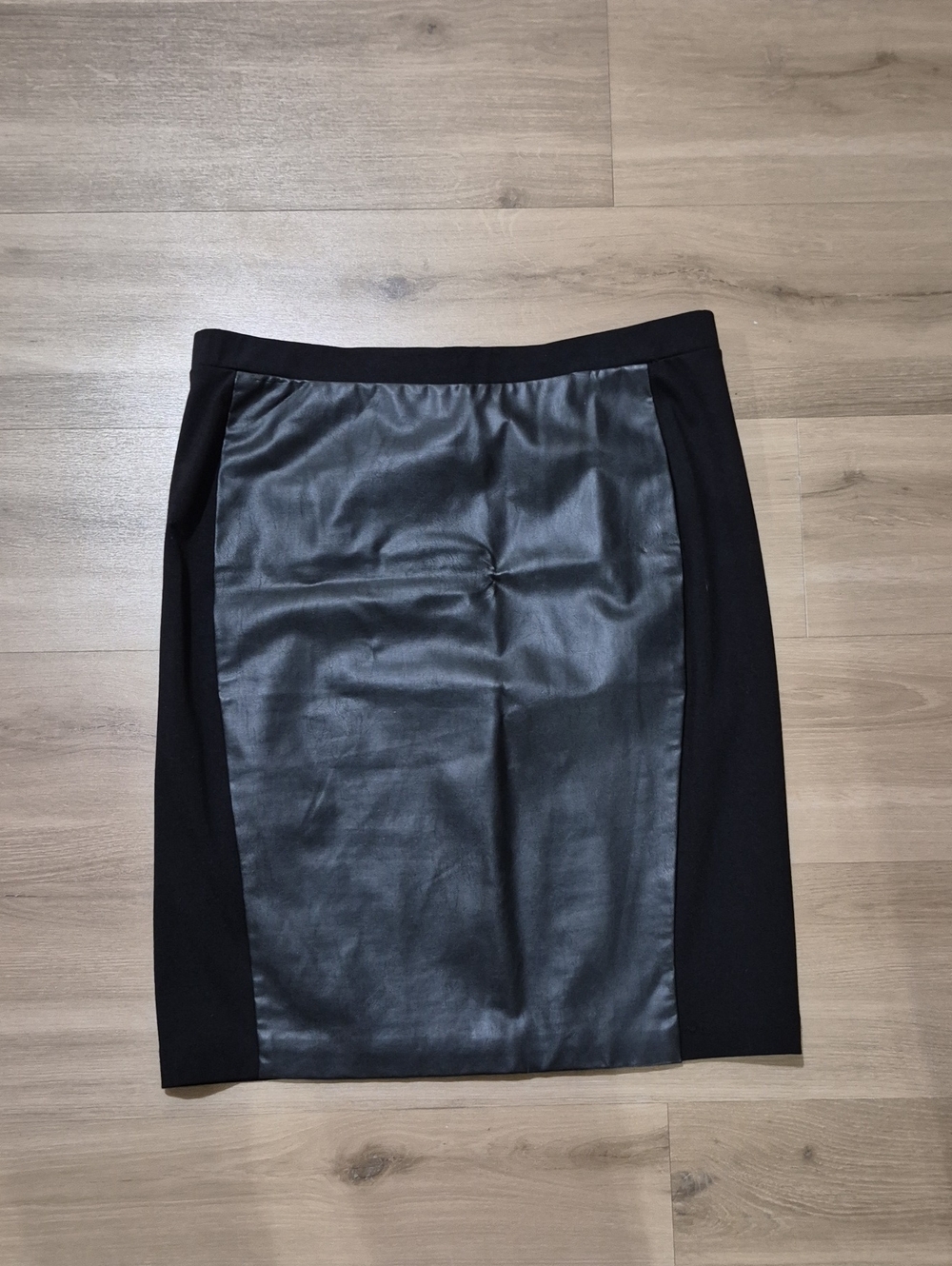 Kut from the Kloth Black Faux Leather Front Pencil Skirt